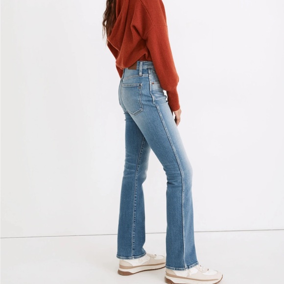 90s High-Rise Bootcut Jeans in Danver Wash - Picture 5 of 8